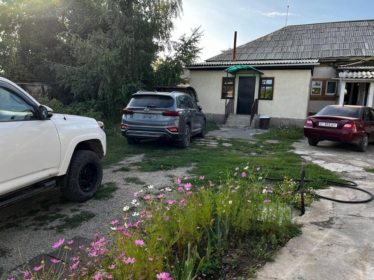 Bulak Hotell Karakol Exteriör bild